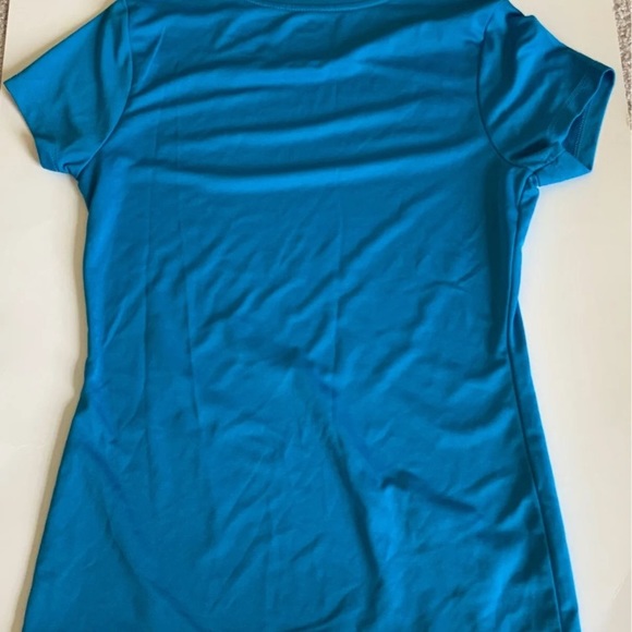 Dri-Fit Exercise Tops - Picture 4 of 4